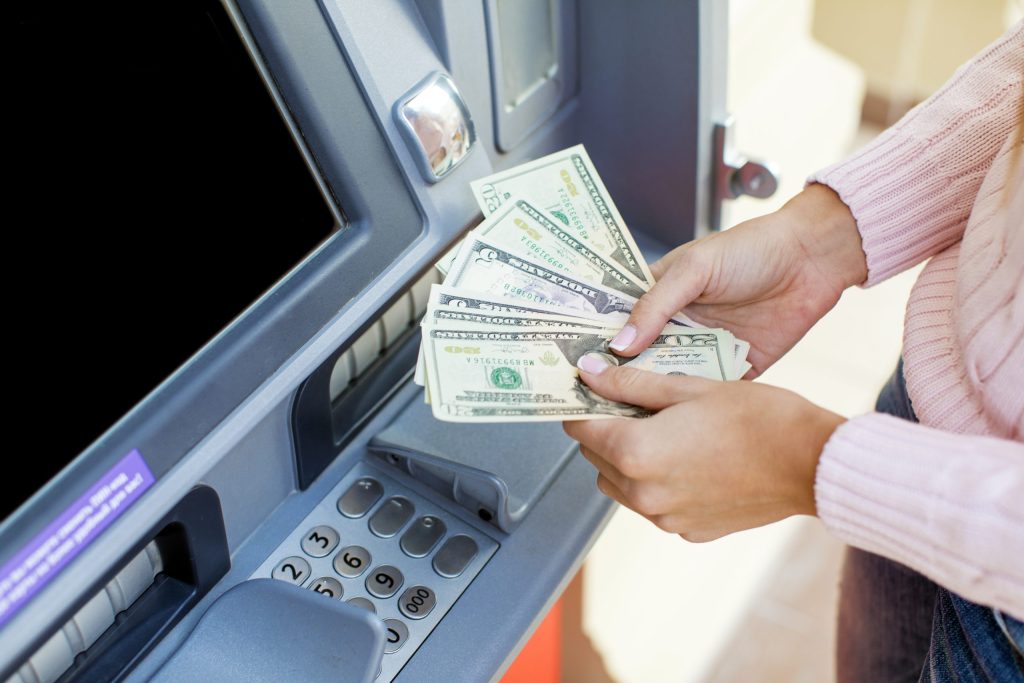 kako uplatiti novce na bankomatu?